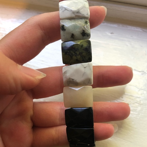 Mixed Crystal bangle bracelet - Picture 3 of 4